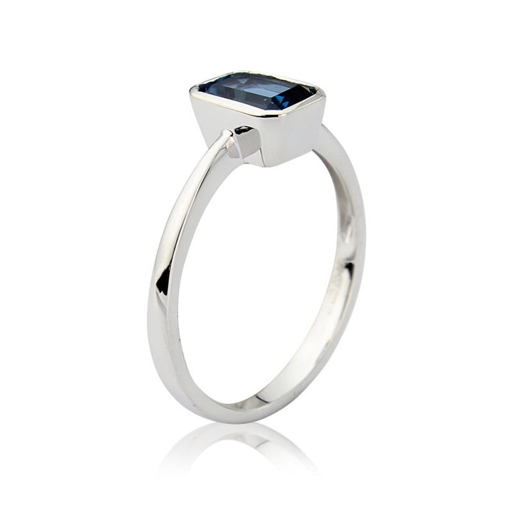 9ct White Gold Octagonal London Blue Topaz Ring