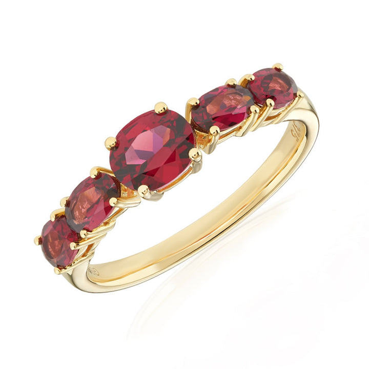 9ct Gold Oval Garnet Ring