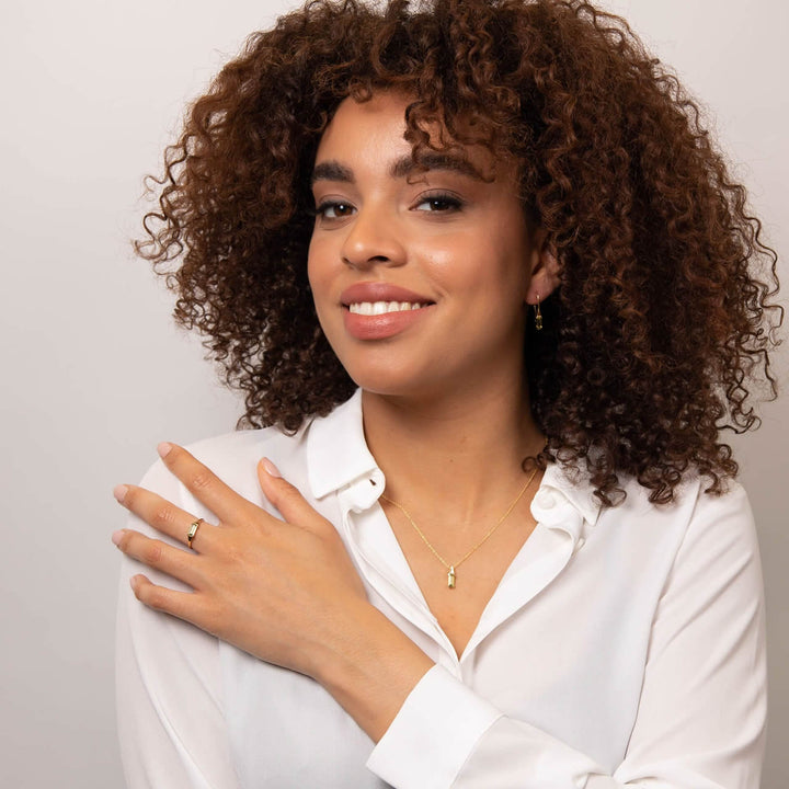 9ct Gold Elongated Peridot Ring