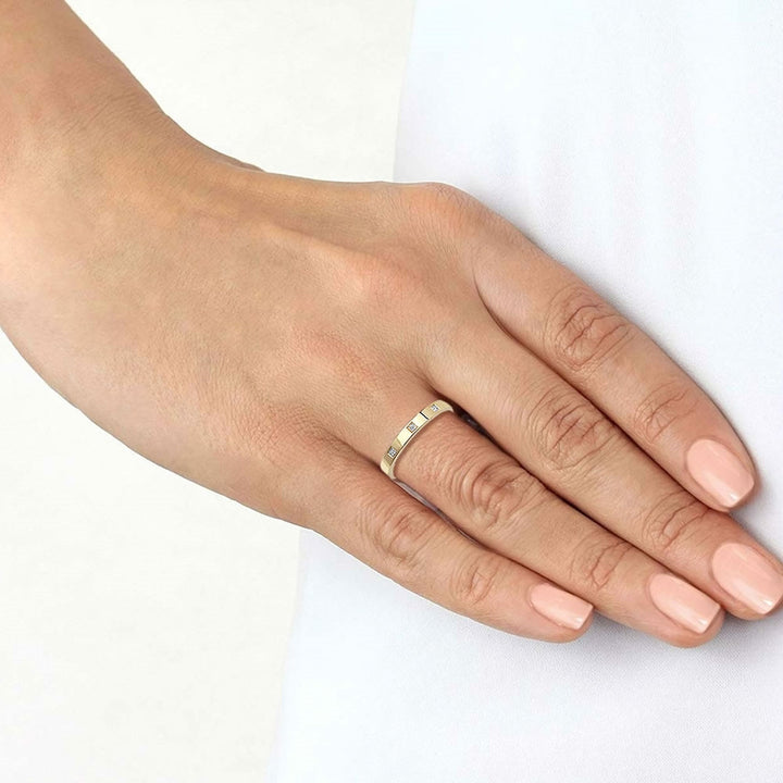 9ct Gold 3 Diamond Diamond Wedding Band Ring