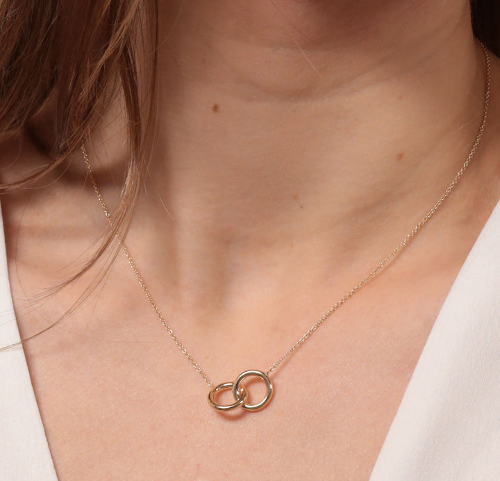 9ct Gold Linked Rings Necklace