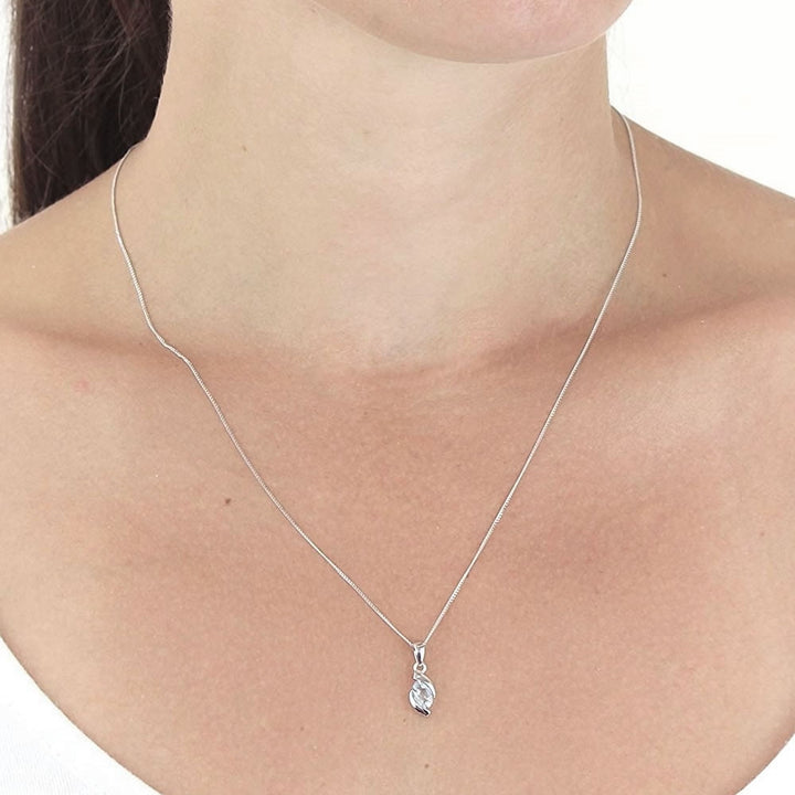 9ct White Gold Aquamarine Pendant