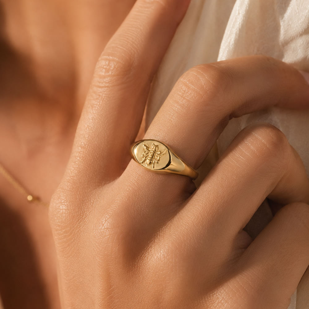 9ct Gold Bee Signet Ring