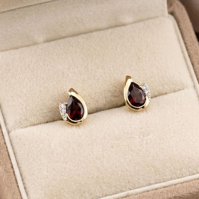 9ct Gold Garnet &amp; Diamond Curve Stud Earrings