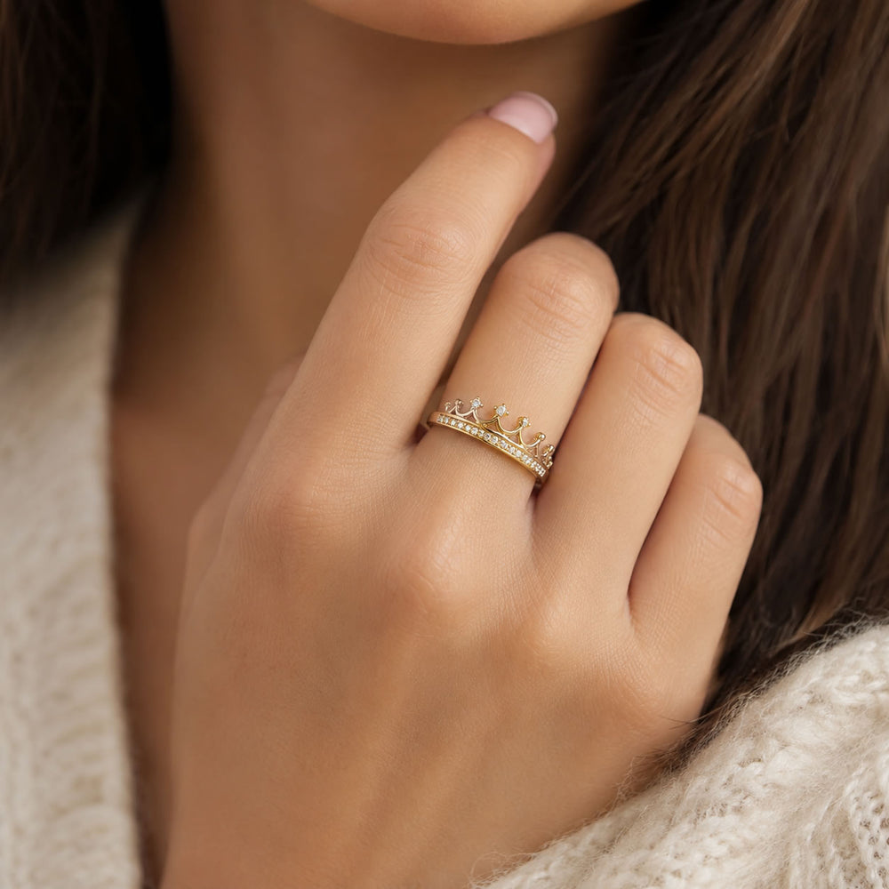 9ct Gold Cubic Zirconia Crown Ring