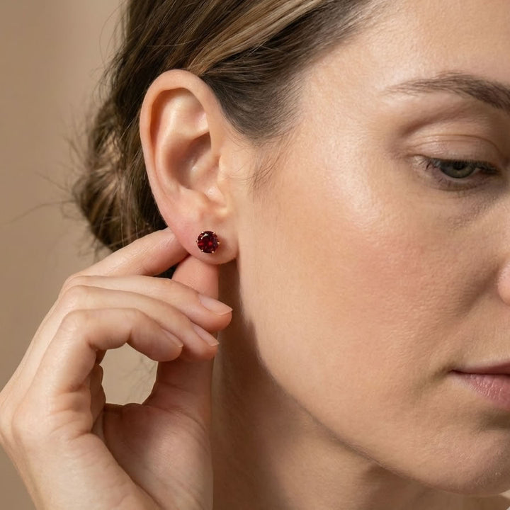 9ct Gold Garnet Stud Earrings