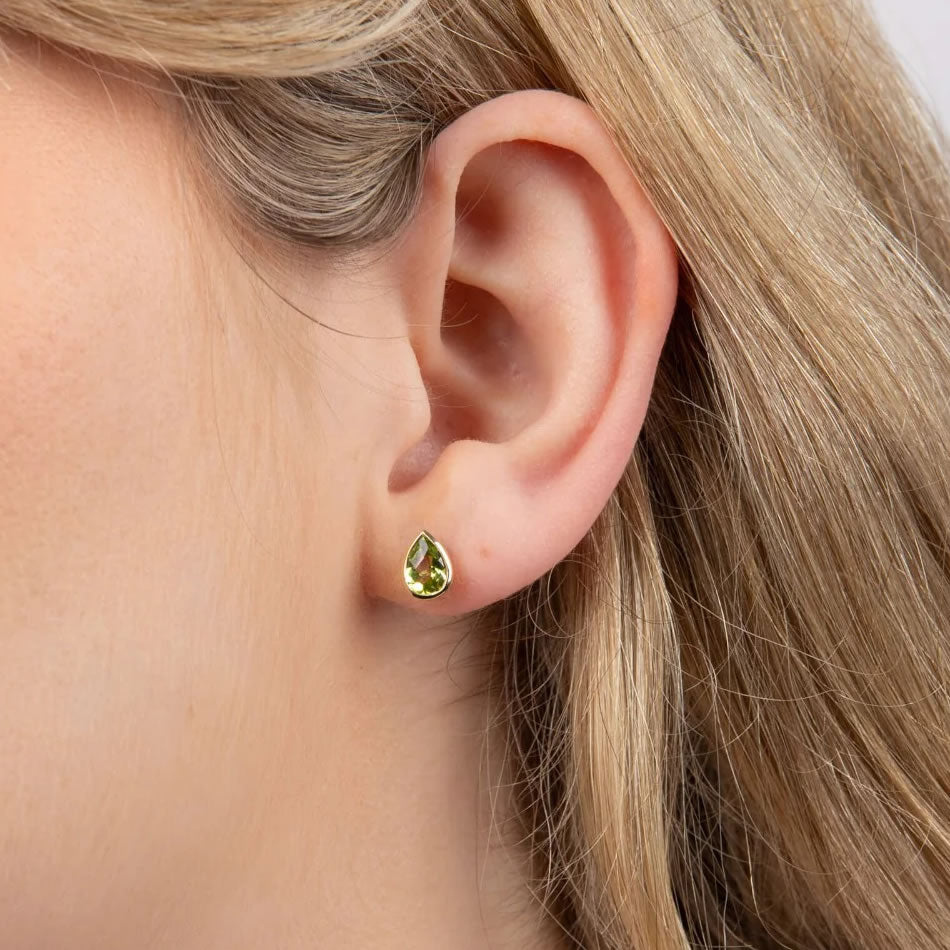 9ct Gold Peridot Teardrop Stud Earrings