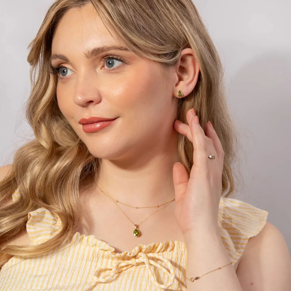 9ct Gold Peridot Teardrop Stud Earrings