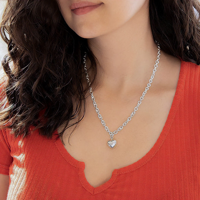 Silver belcher necklace store with heart