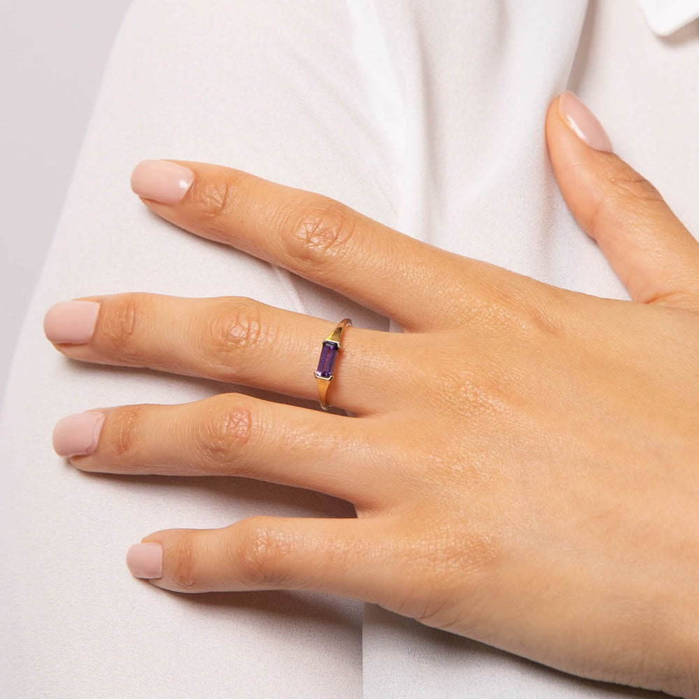 9ct Gold Elongated Amethyst Ring