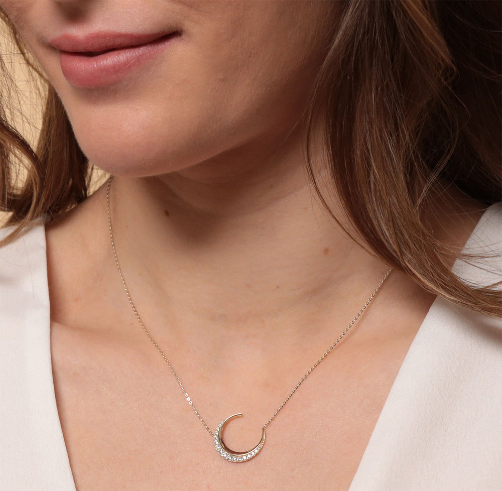 9ct Gold Crescent Moon Necklace